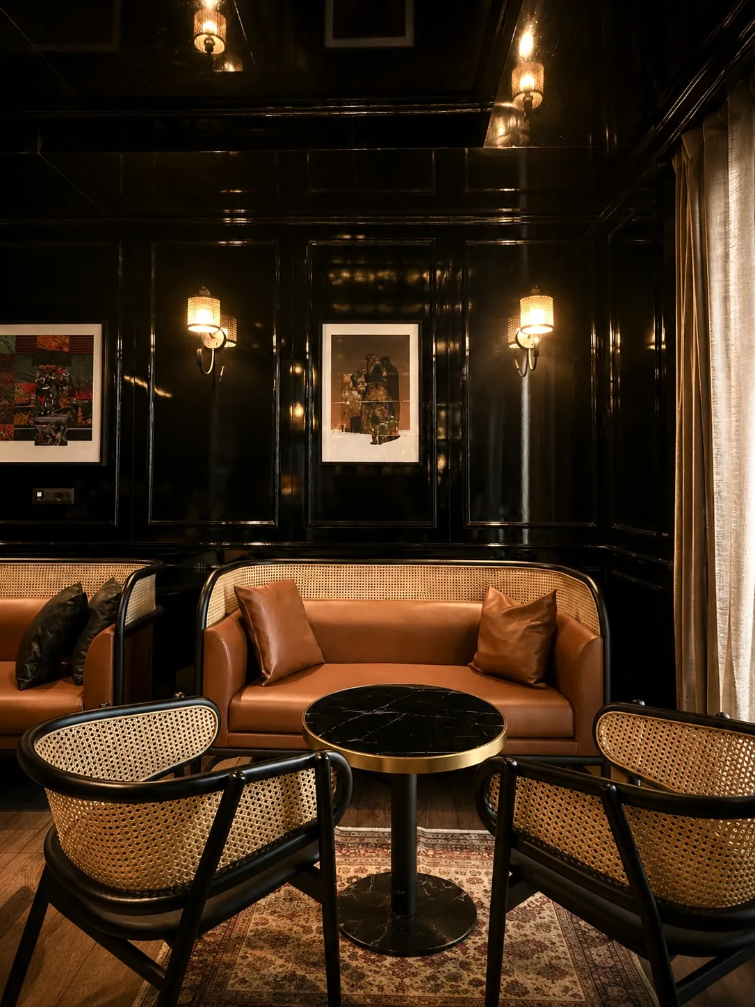 Lounge banquette in cognac leather